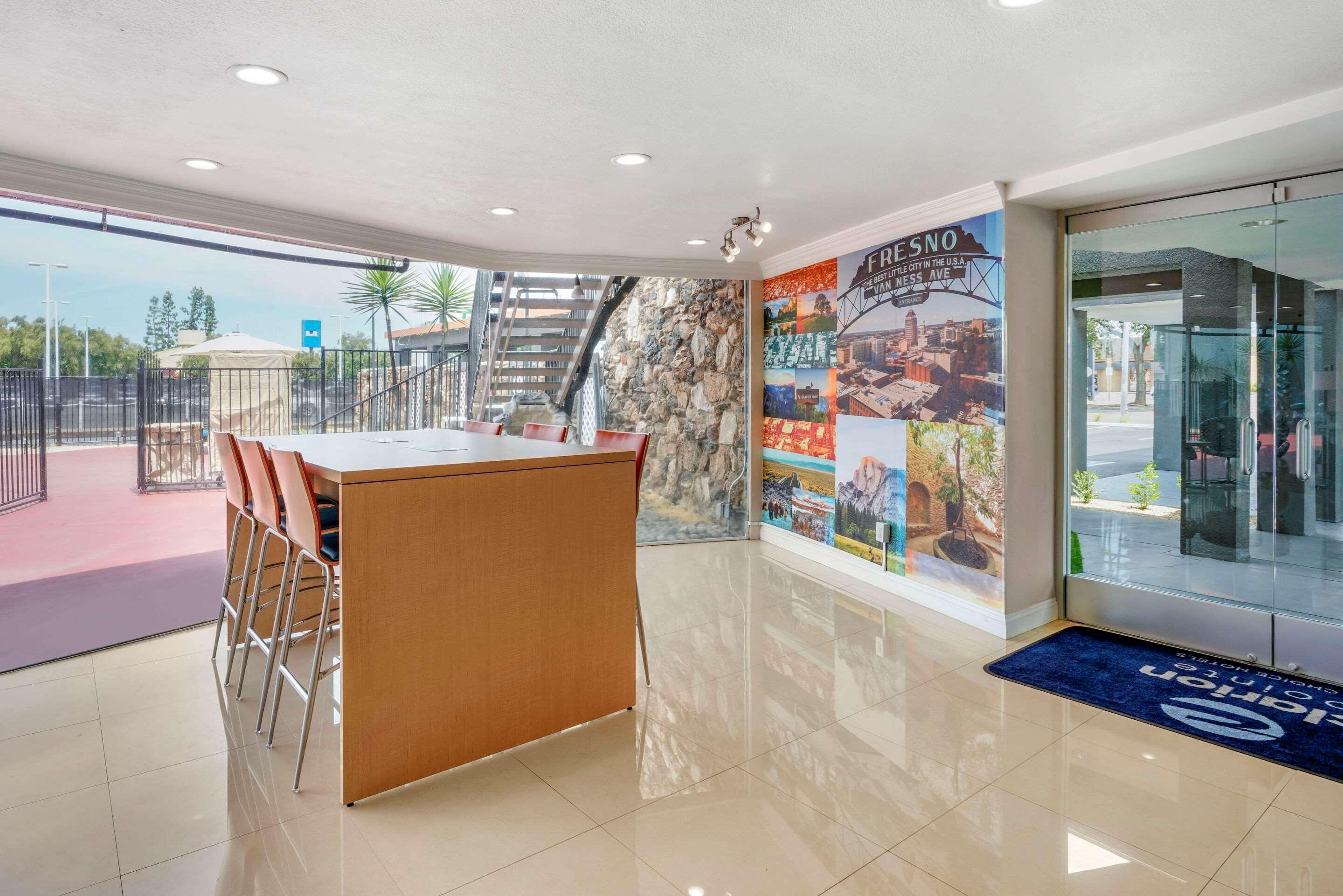 弗雷斯诺-近优胜美地克拉里奥波茵特酒店 外观 照片